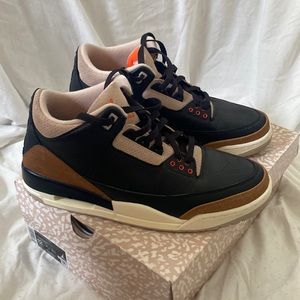 Jordan 3 retro desert elephant. Men’s size 12. Excellent condition